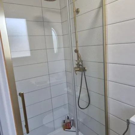 Le Cocon Terracotta & *